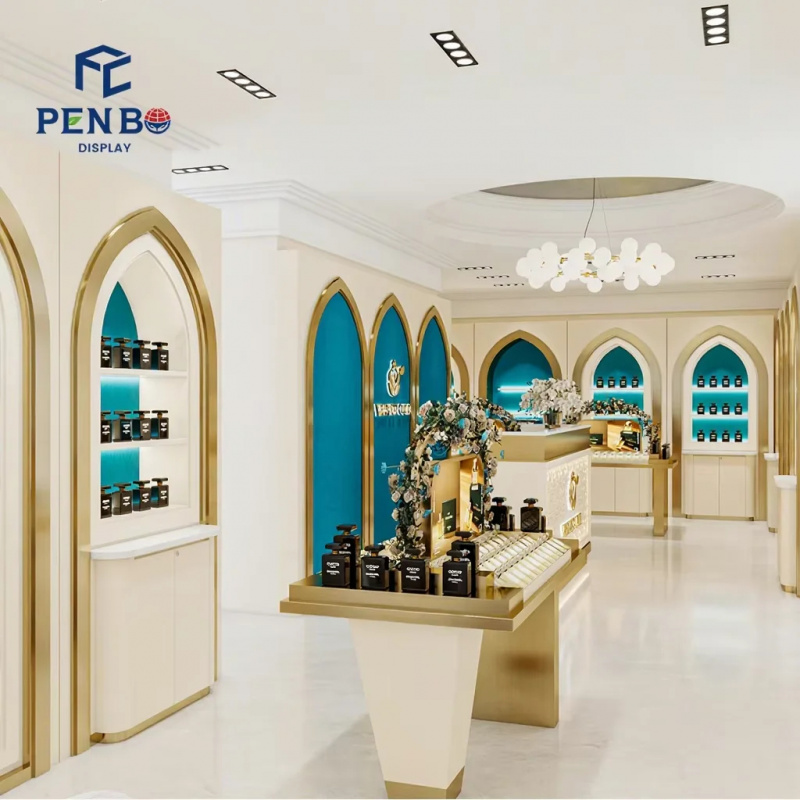 Perfume In Fragrance Shop - Ontwerp en fabricage van meubilair voor
