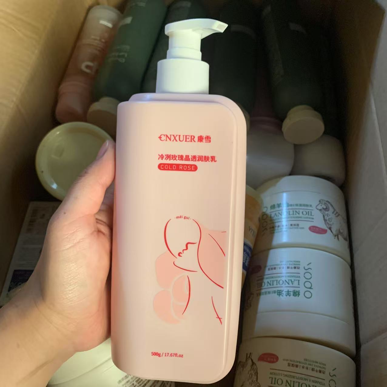 ​ ​ Geparfumeerde rozenbodylot - Perfume Fragrance Lotion recensie en prijs